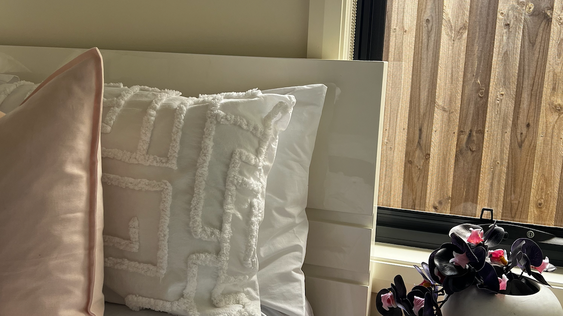 Minimalist Living: 7 Swaps That Declutter Your Home and Help the Planet