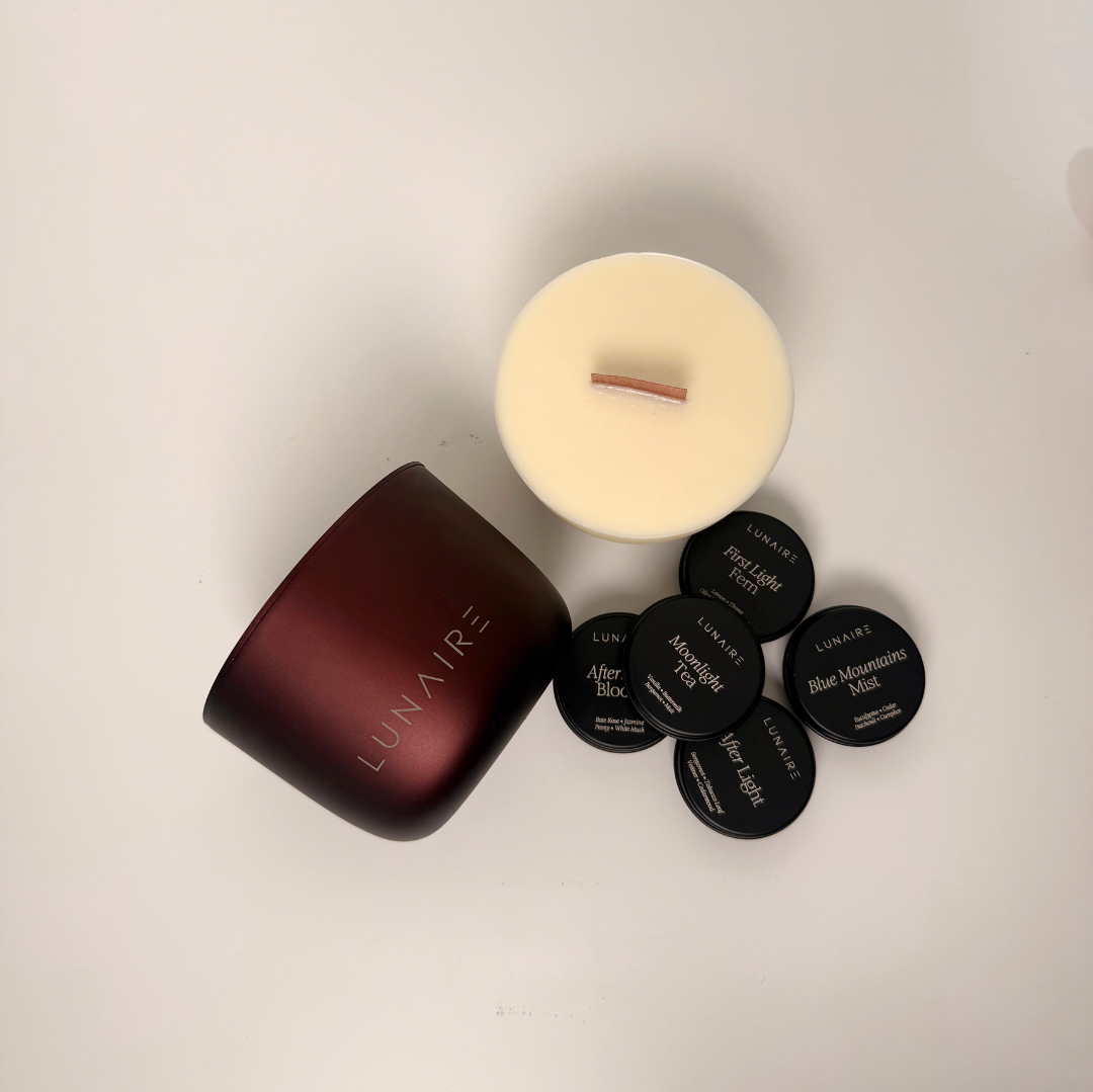 Lunaire candle burgundy with soy refill and aluminium tealight candles